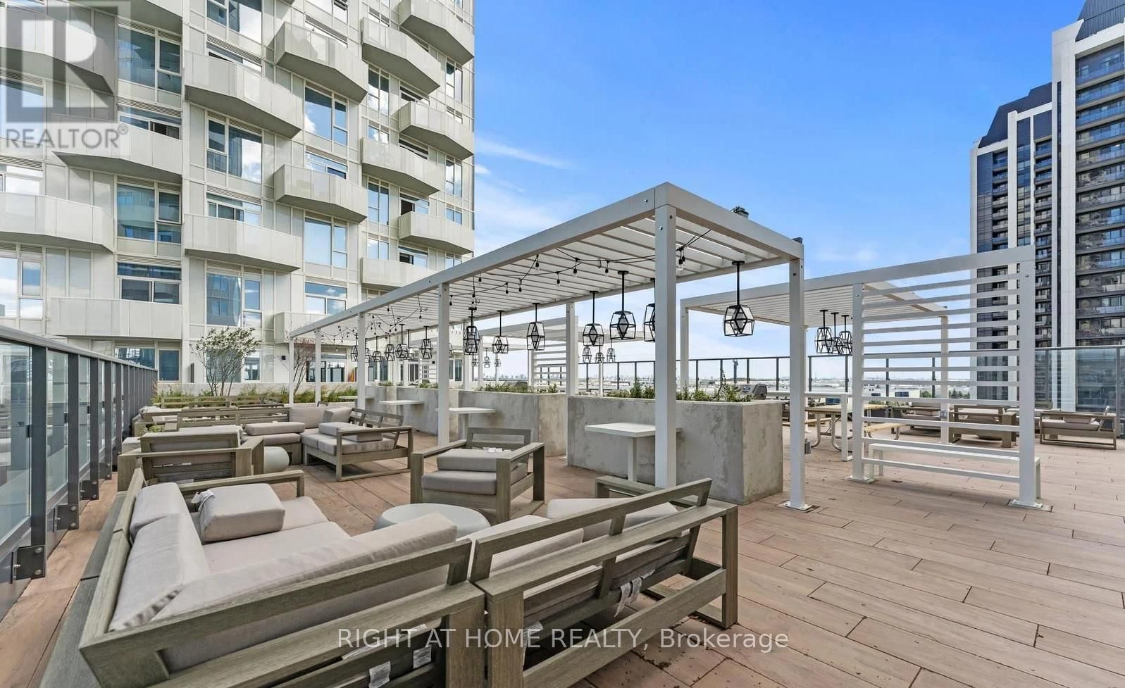 410 - 474 CALDARI ROAD Image 38