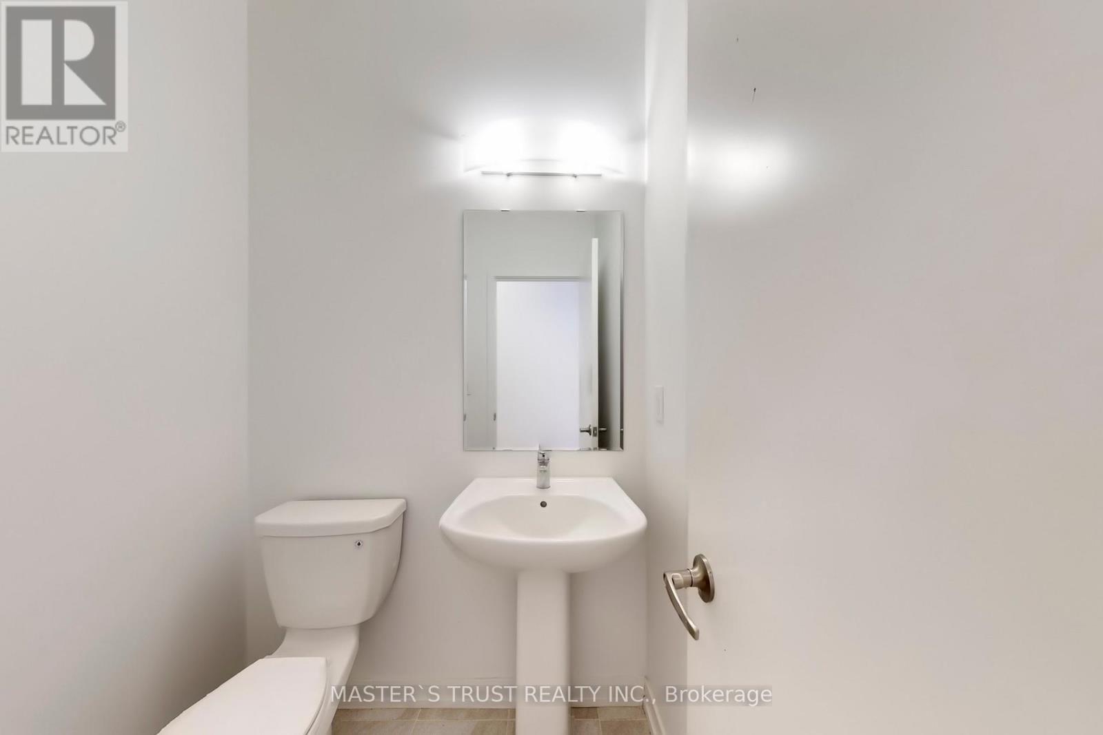 208 HARDING PARK STREET Image 15