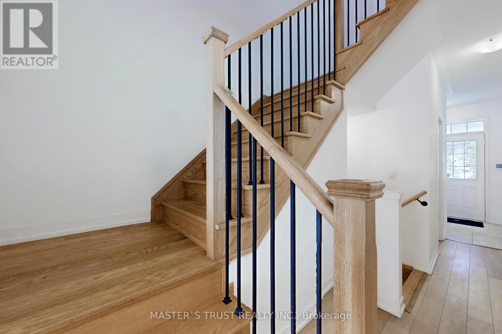 208 HARDING PARK STREET Image 16