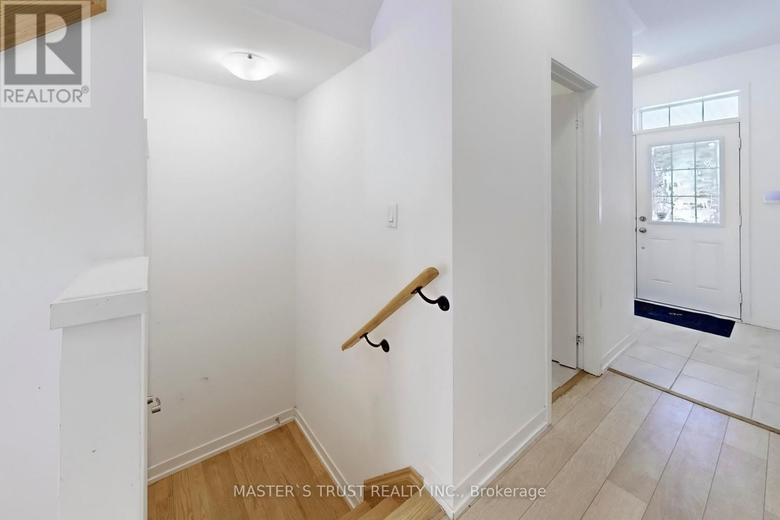 208 HARDING PARK STREET Image 2