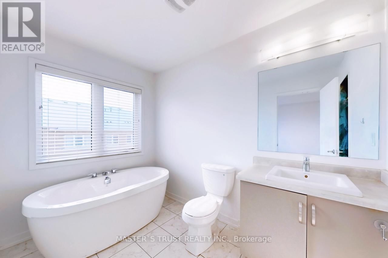 208 HARDING PARK STREET Image 22