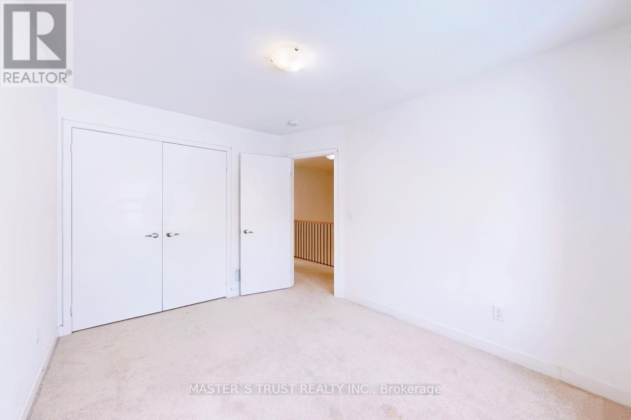 208 HARDING PARK STREET Image 26