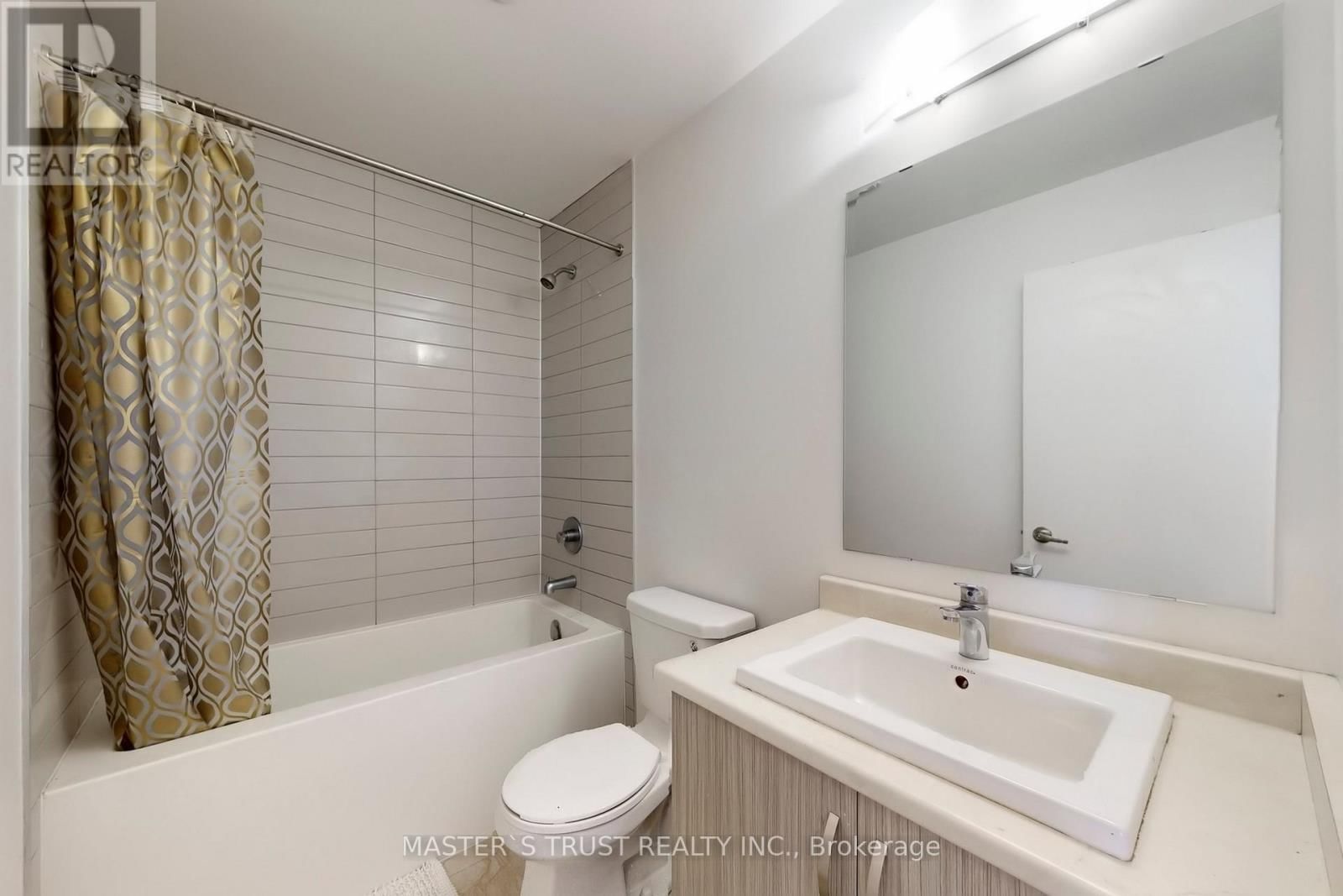 208 HARDING PARK STREET Image 28