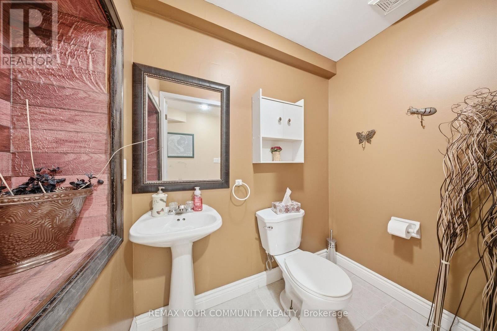 68 GOYO GATE Image 33