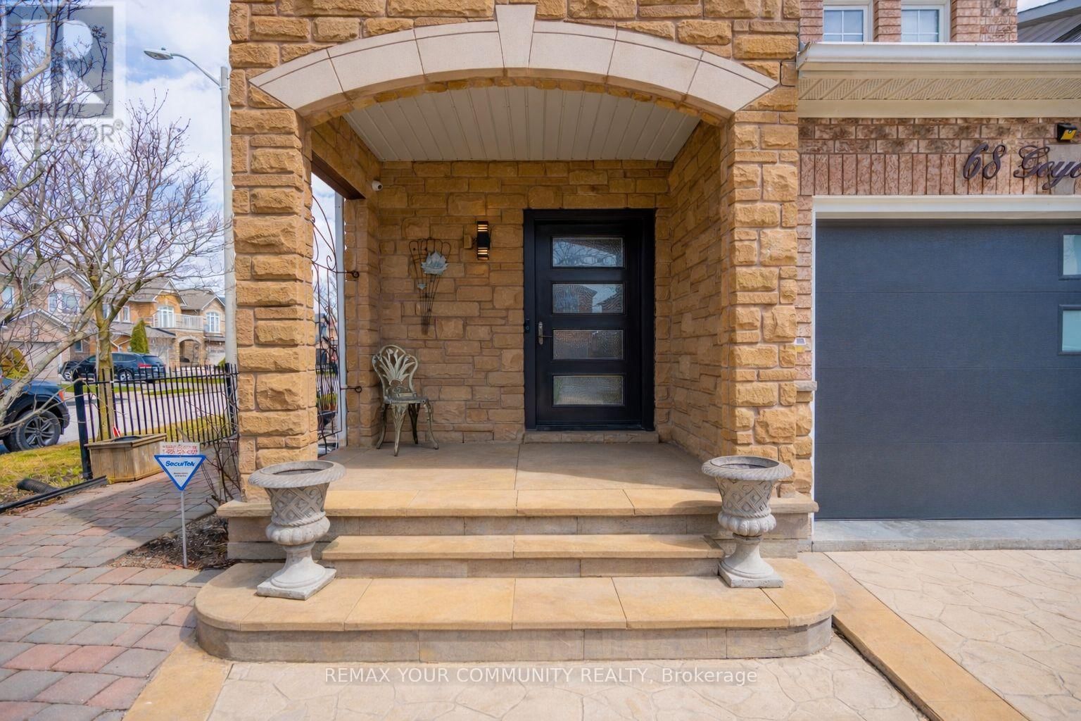 68 GOYO GATE Image 4