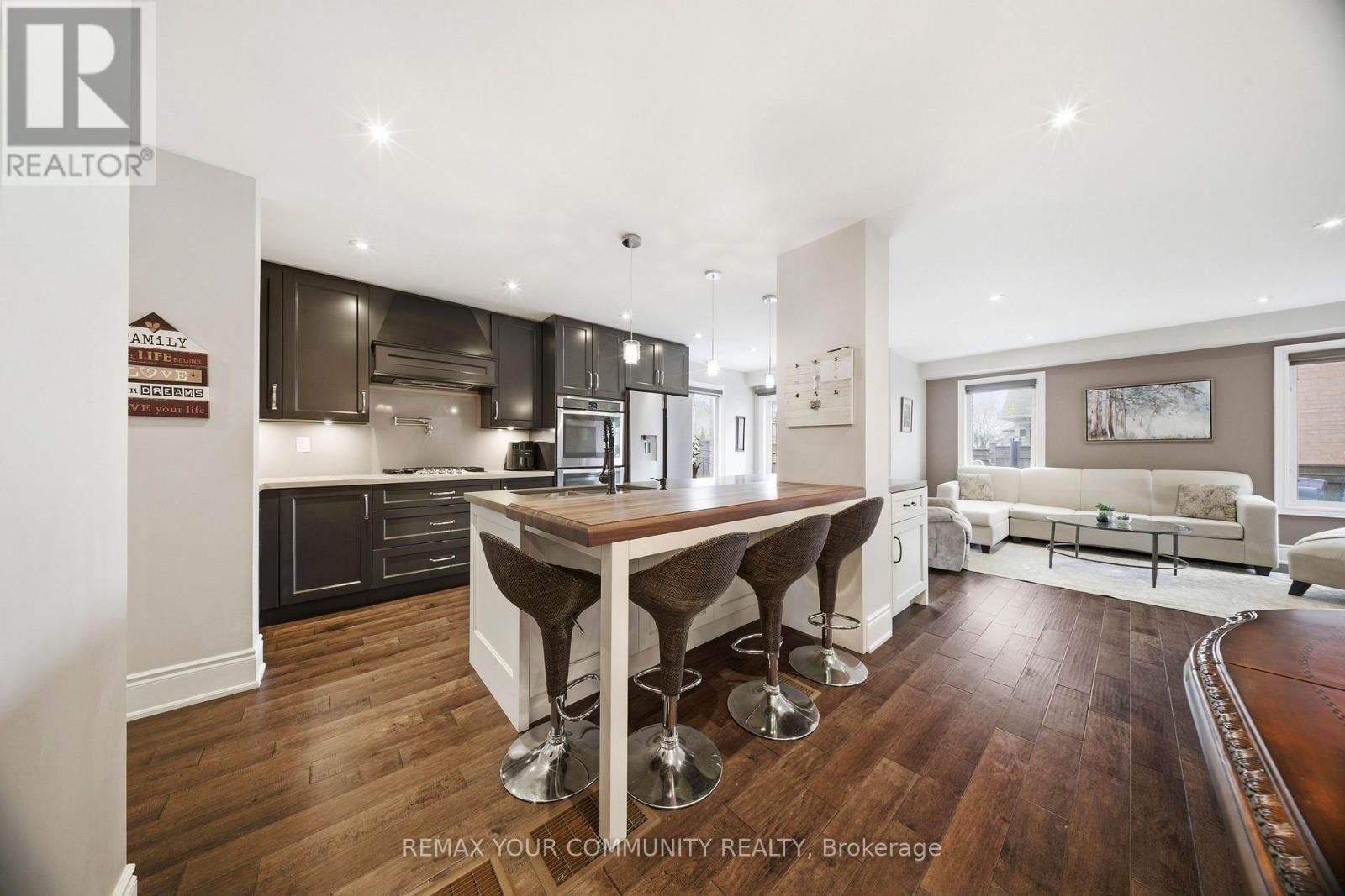 68 GOYO GATE Image 8