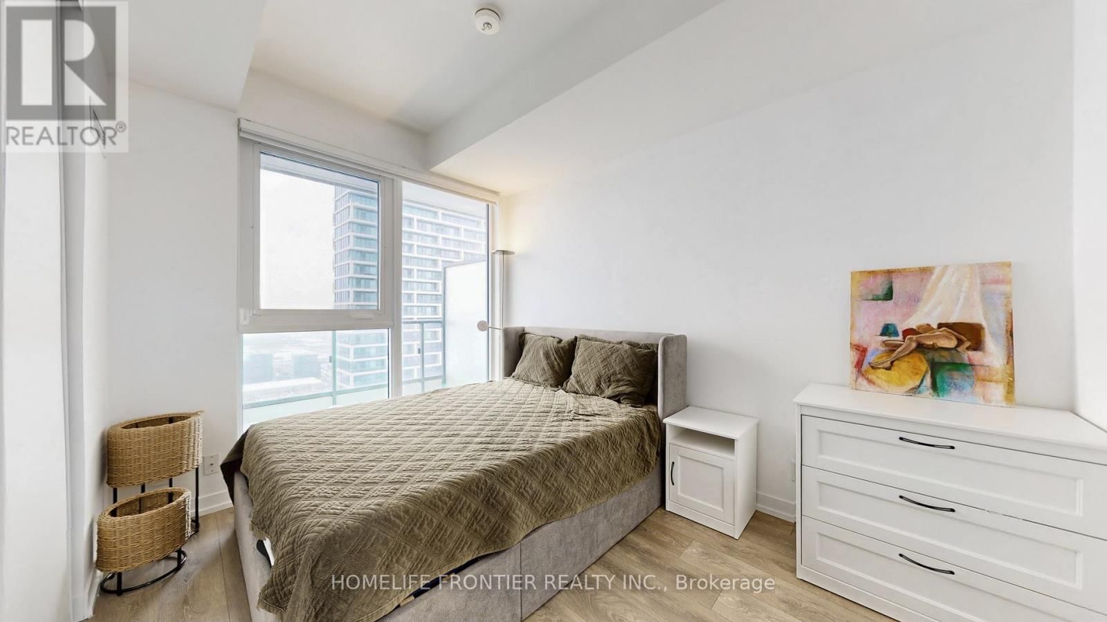 5503 - 898 PORTAGE PARKWAY Image 8