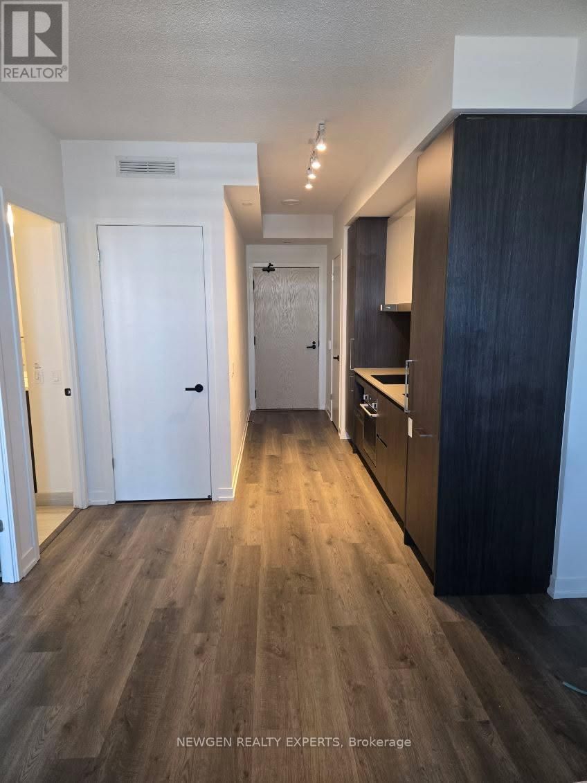 5002 - 195 COMMERCE STREET Image 3