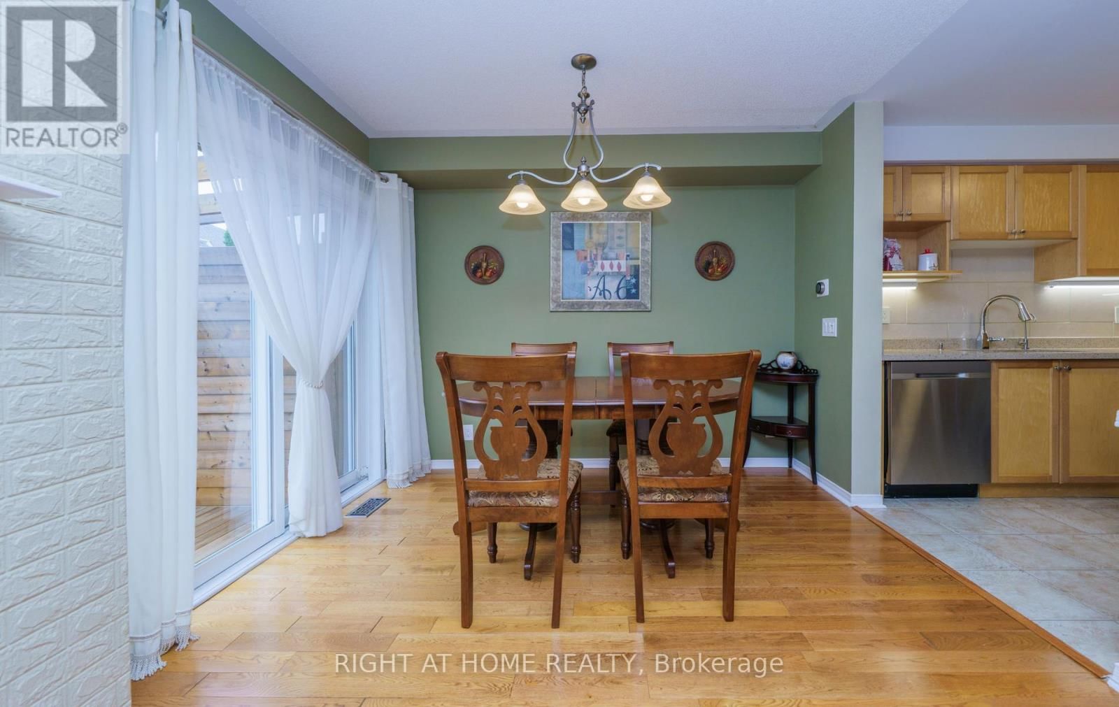 21 MARSHVIEW AVENUE Image 10