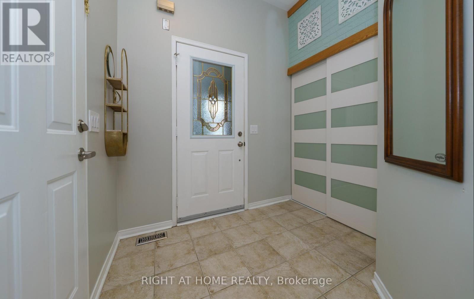 21 MARSHVIEW AVENUE Image 4