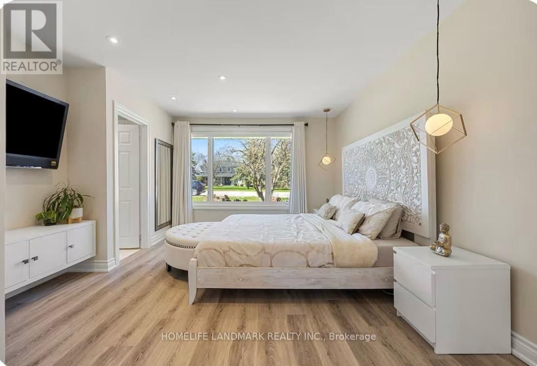 1739 MOUNT ALBERT ROAD Image 12