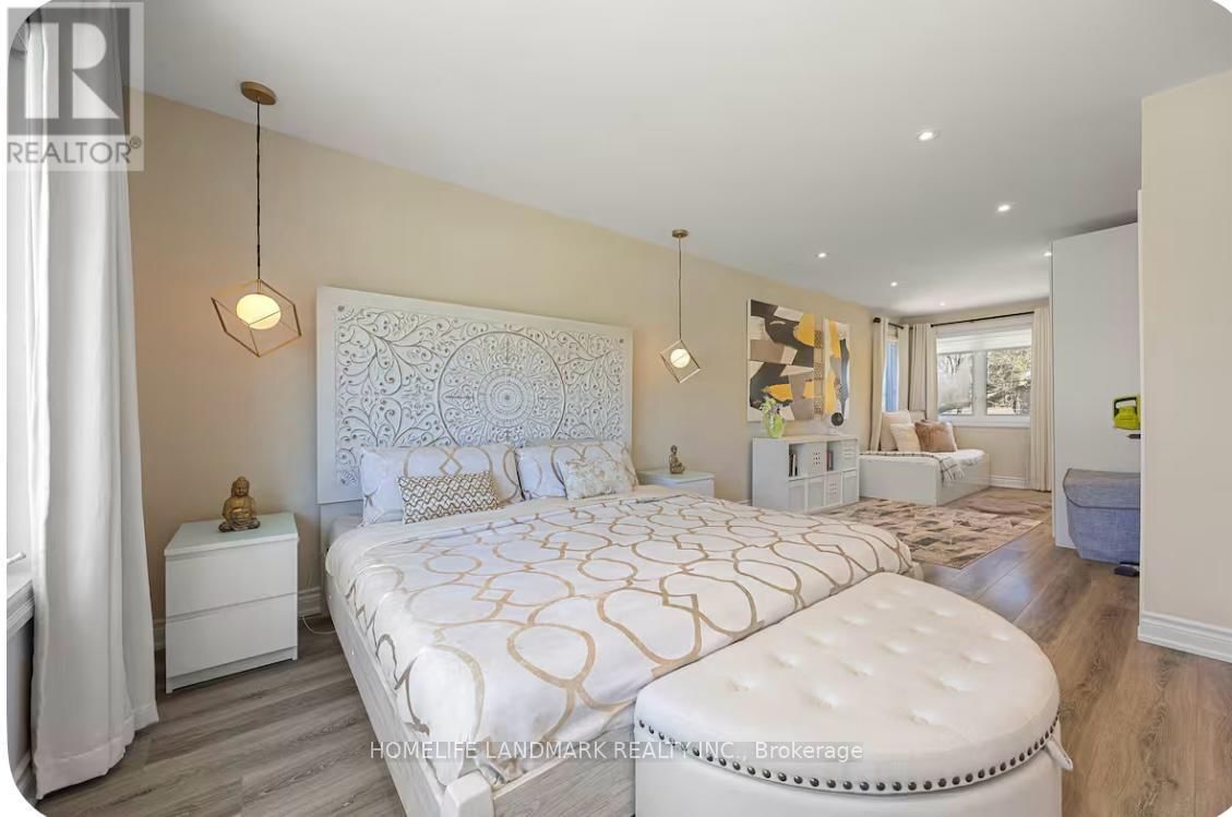 1739 MOUNT ALBERT ROAD Image 13