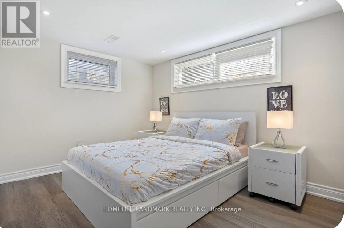 1739 MOUNT ALBERT ROAD Image 16