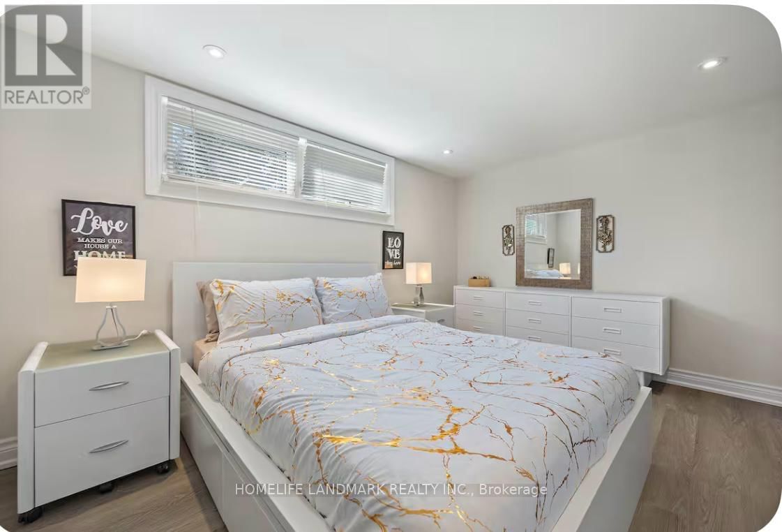 1739 MOUNT ALBERT ROAD Image 26