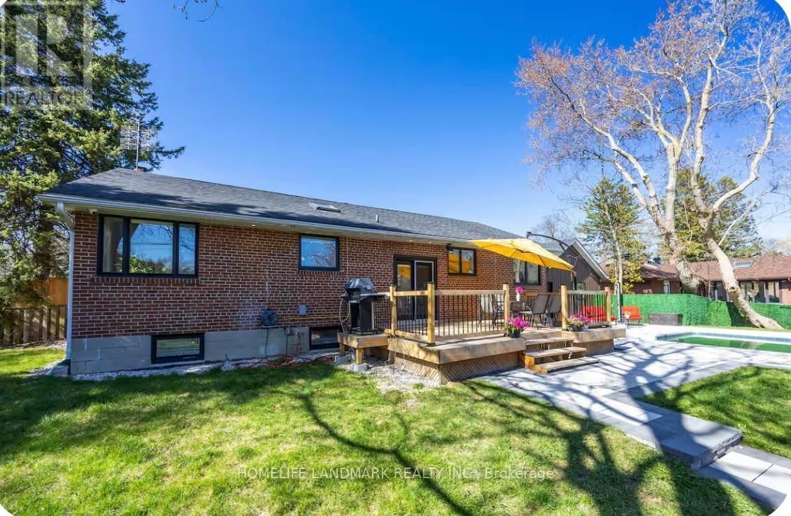 1739 MOUNT ALBERT ROAD Image 29