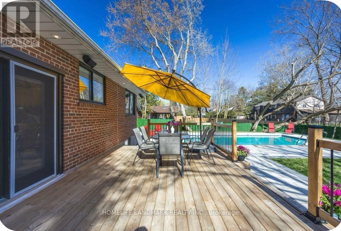 1739 MOUNT ALBERT ROAD Image 36