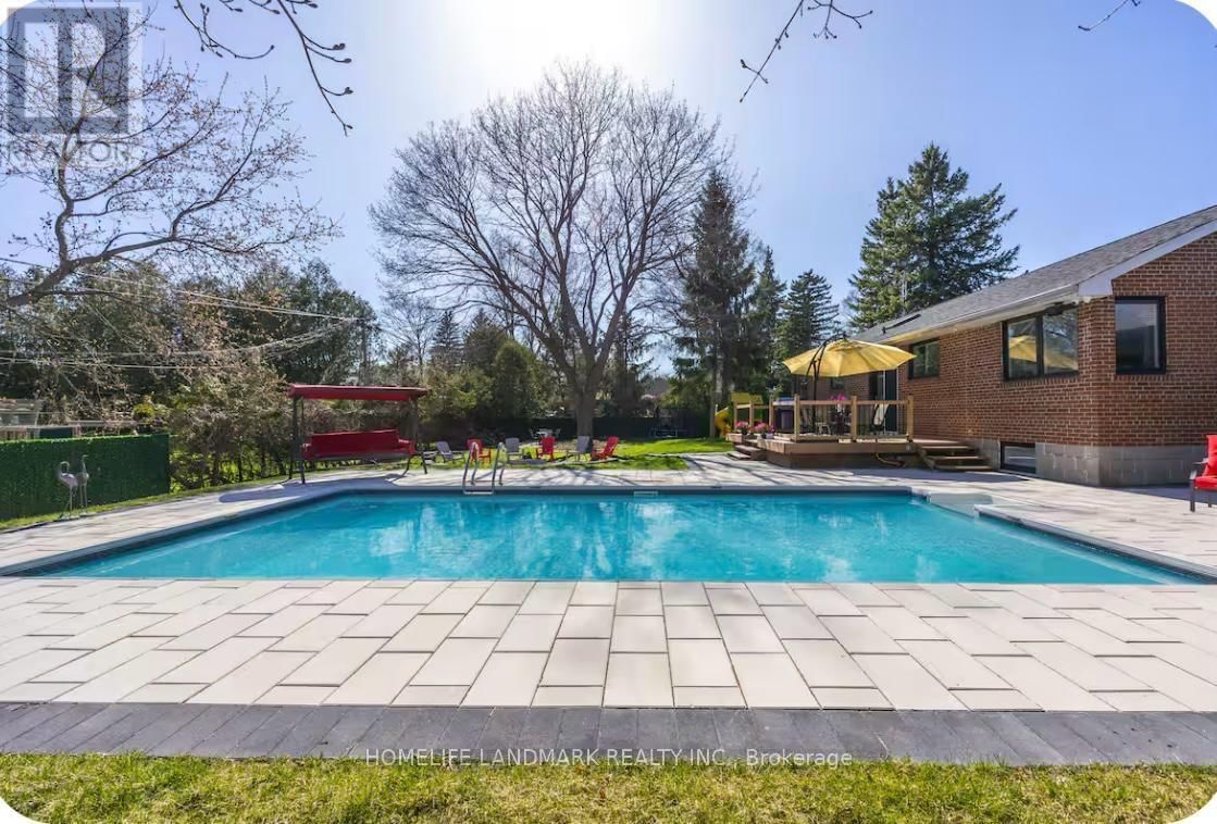 1739 MOUNT ALBERT ROAD Image 37