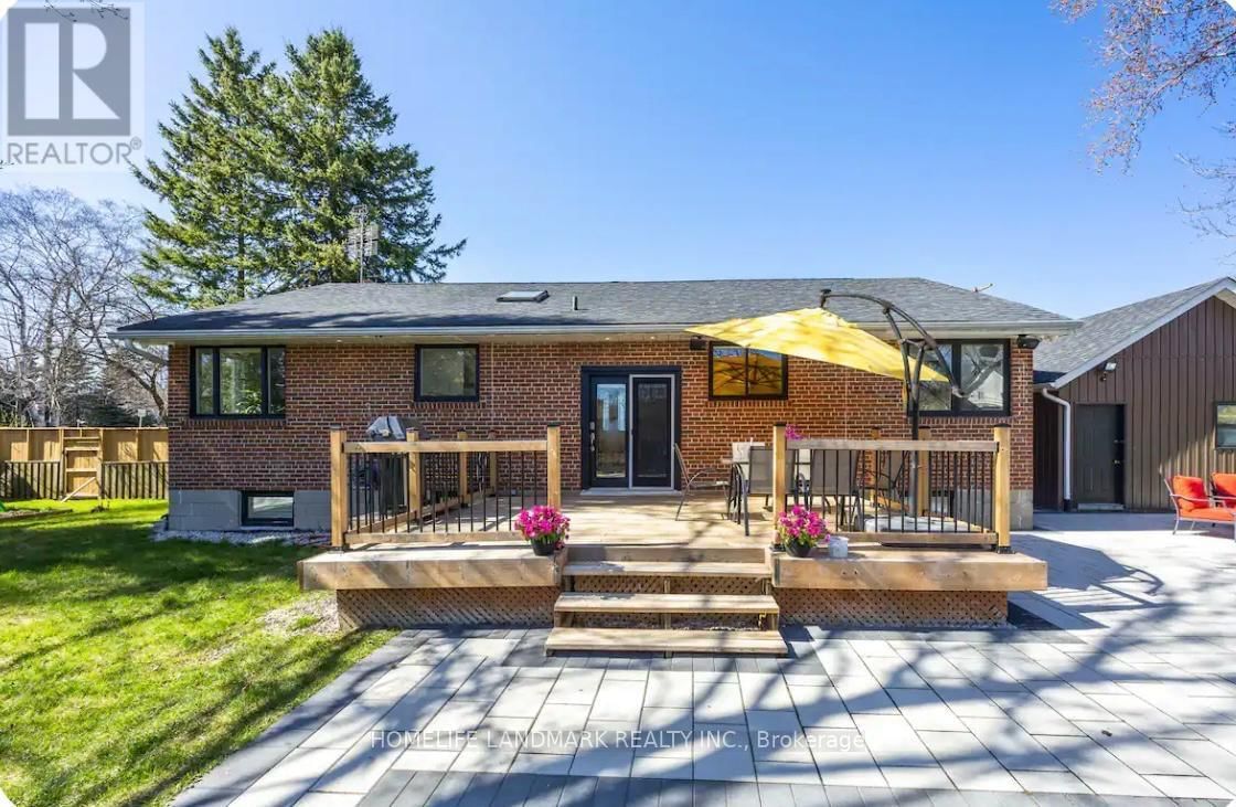 1739 MOUNT ALBERT ROAD Image 39