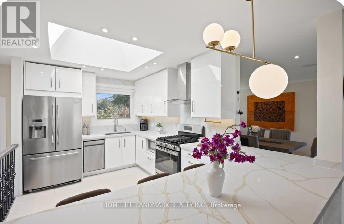 1739 MOUNT ALBERT ROAD Image 6