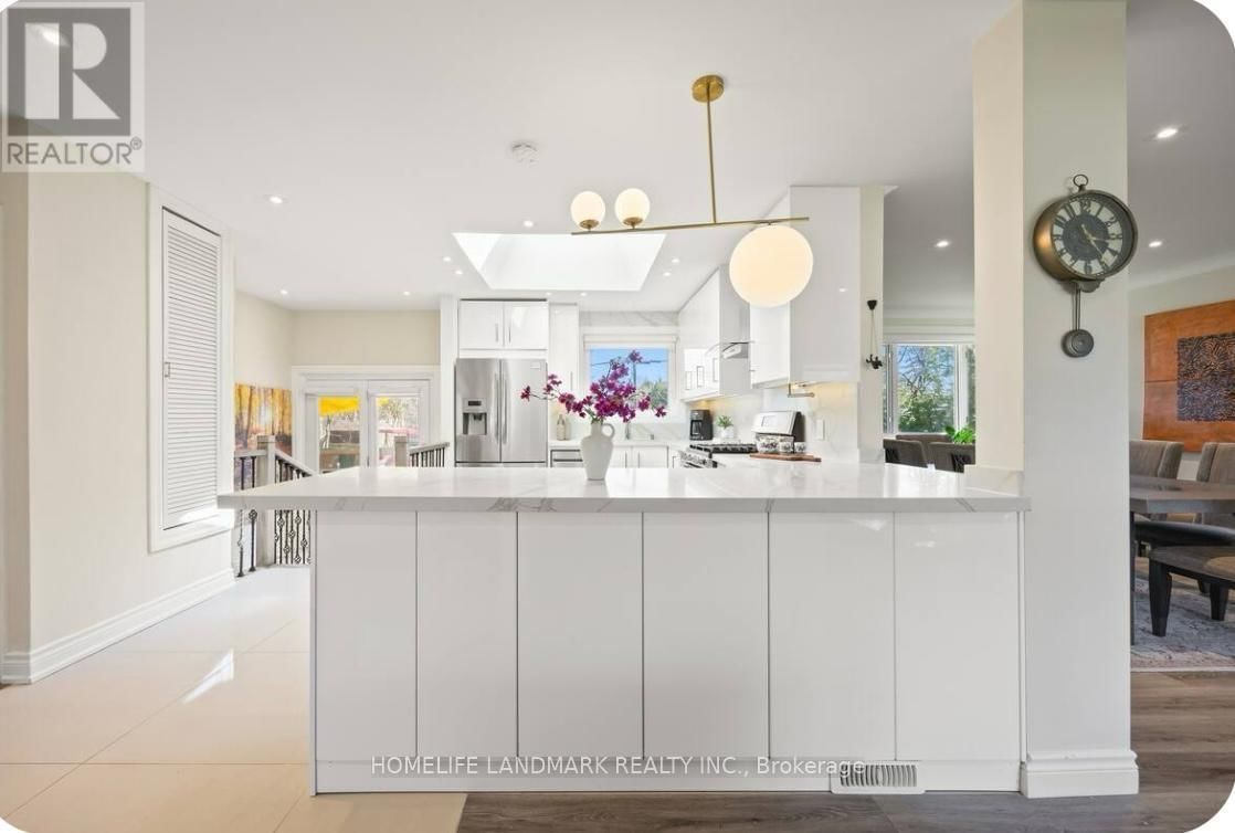 1739 MOUNT ALBERT ROAD Image 7