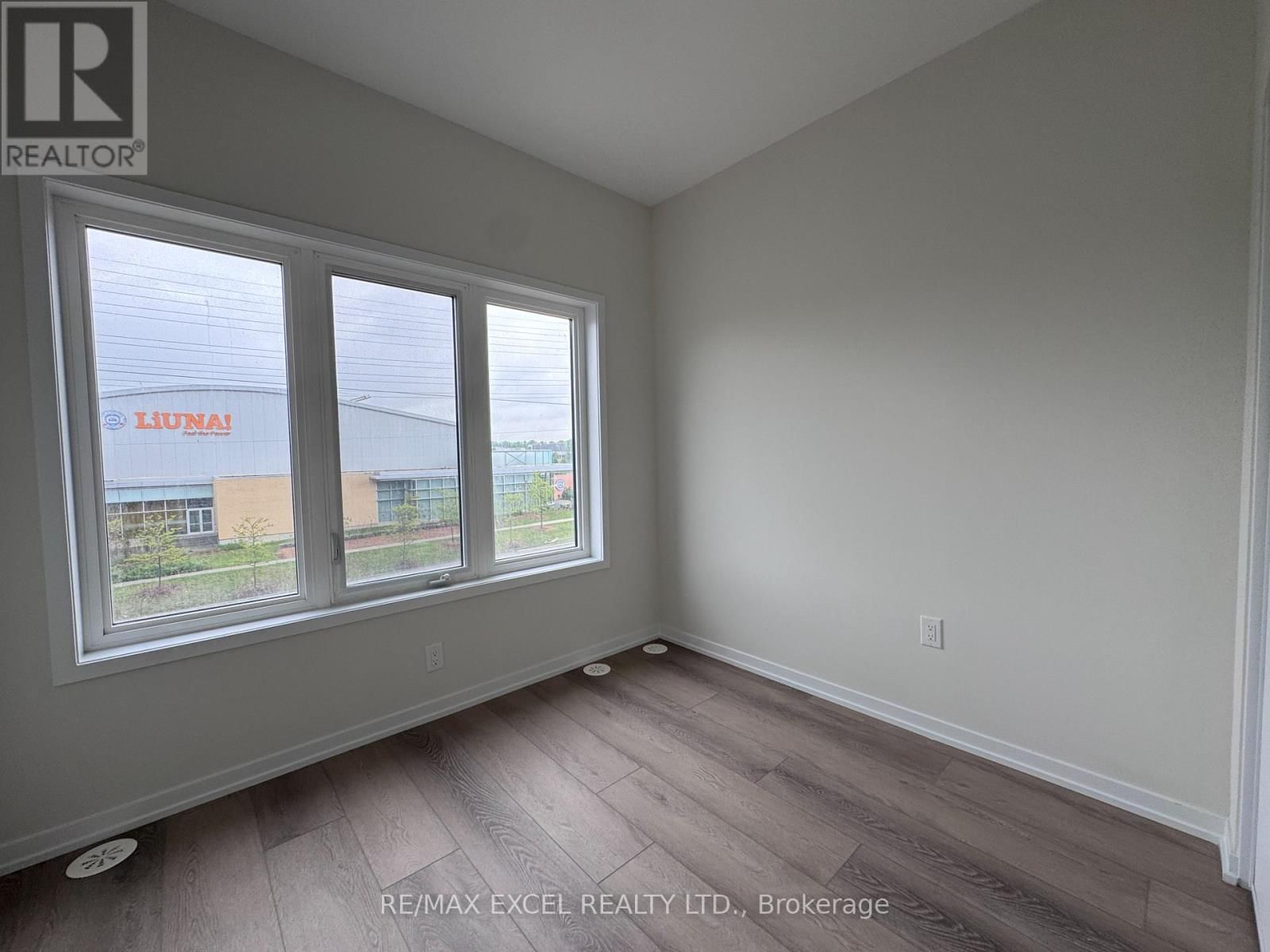 74 MATAWIN LANE Image 12