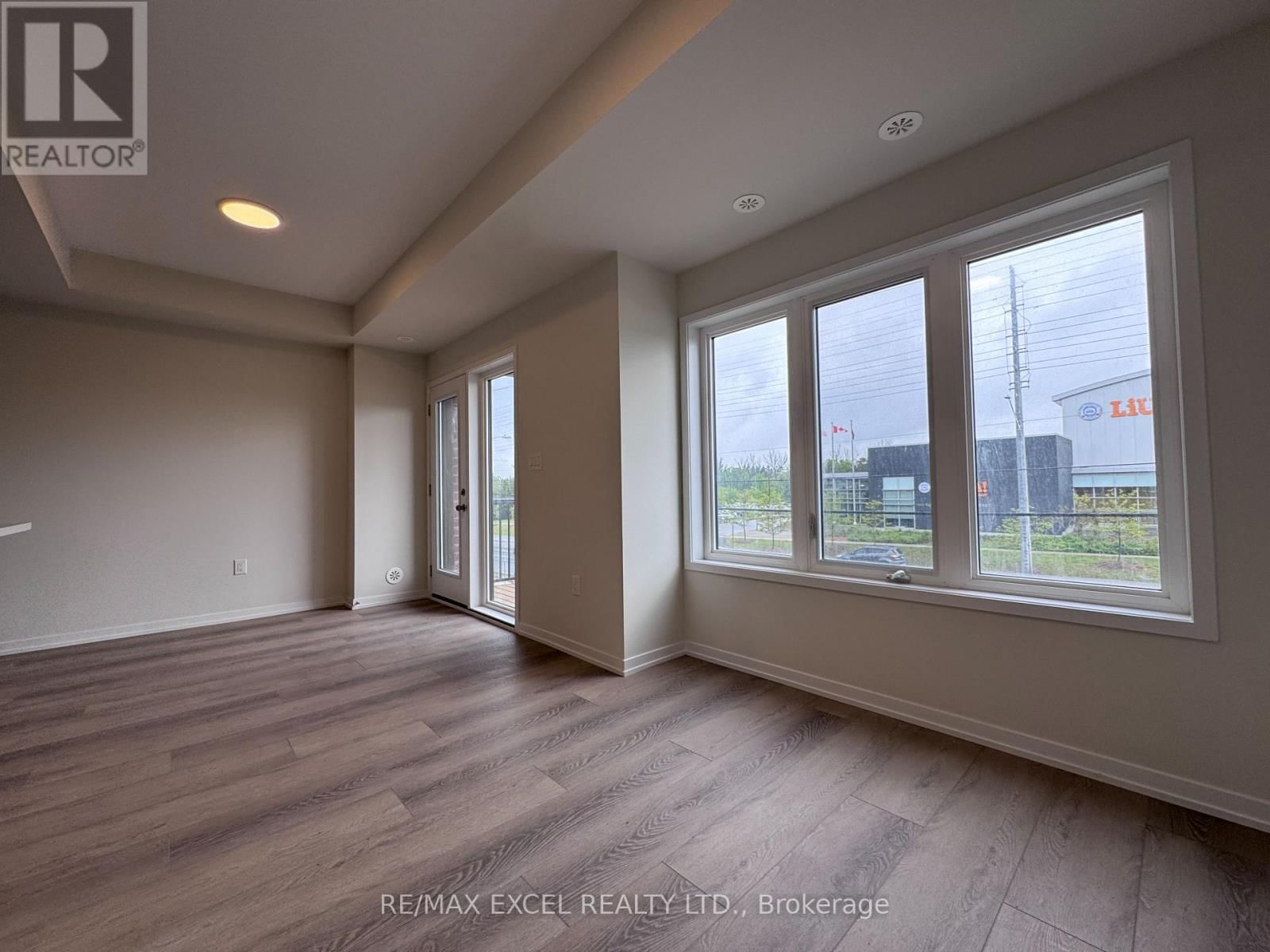 74 MATAWIN LANE Image 4