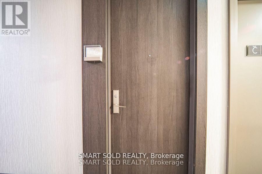 916 - 15 WATER WALK DRIVE Image 11