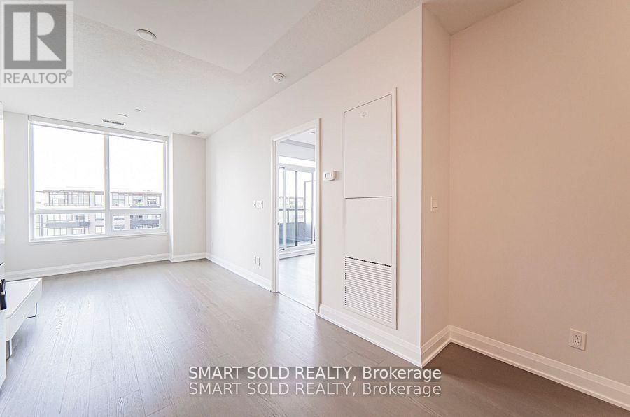 916 - 15 WATER WALK DRIVE Image 14