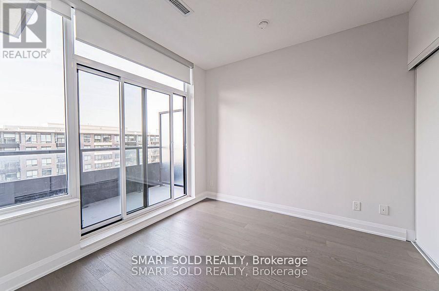 916 - 15 WATER WALK DRIVE Image 18