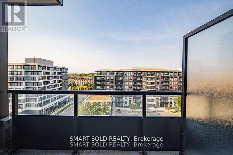 916 - 15 WATER WALK DRIVE Image 5