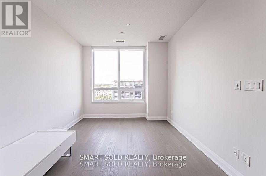 916 - 15 WATER WALK DRIVE Image 8