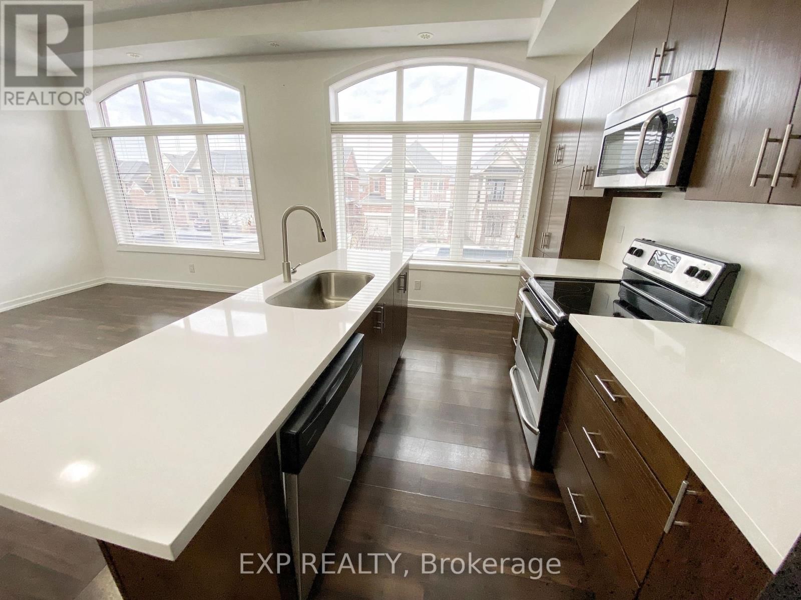 208 GLAD PARK AVENUE Image 10