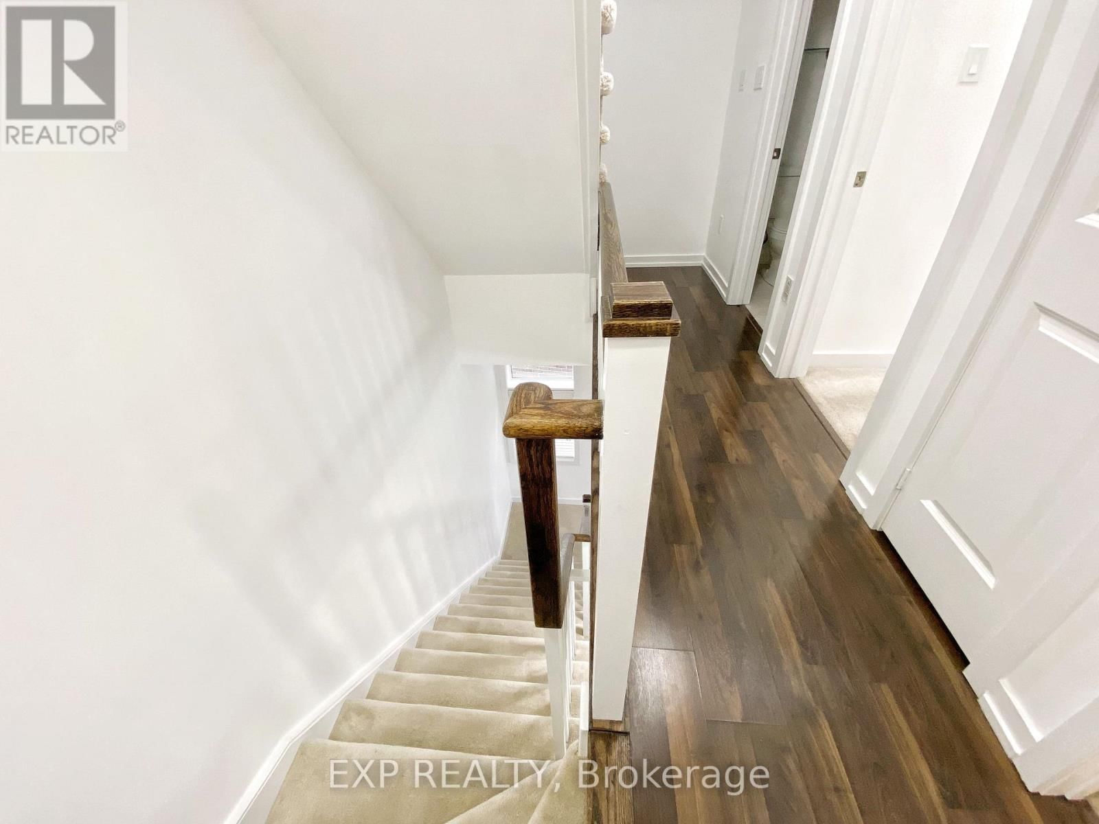 208 GLAD PARK AVENUE Image 19