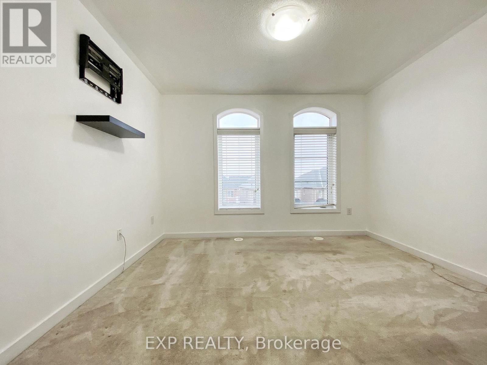 208 GLAD PARK AVENUE Image 20