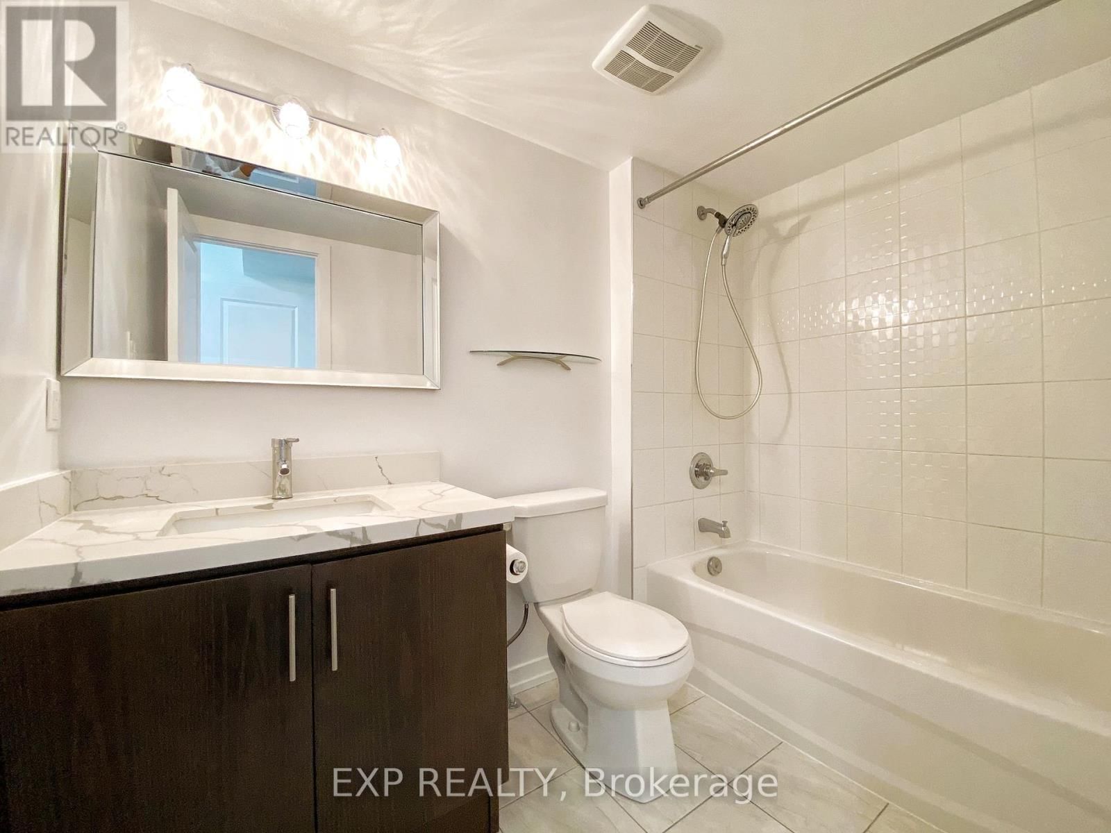 208 GLAD PARK AVENUE Image 23