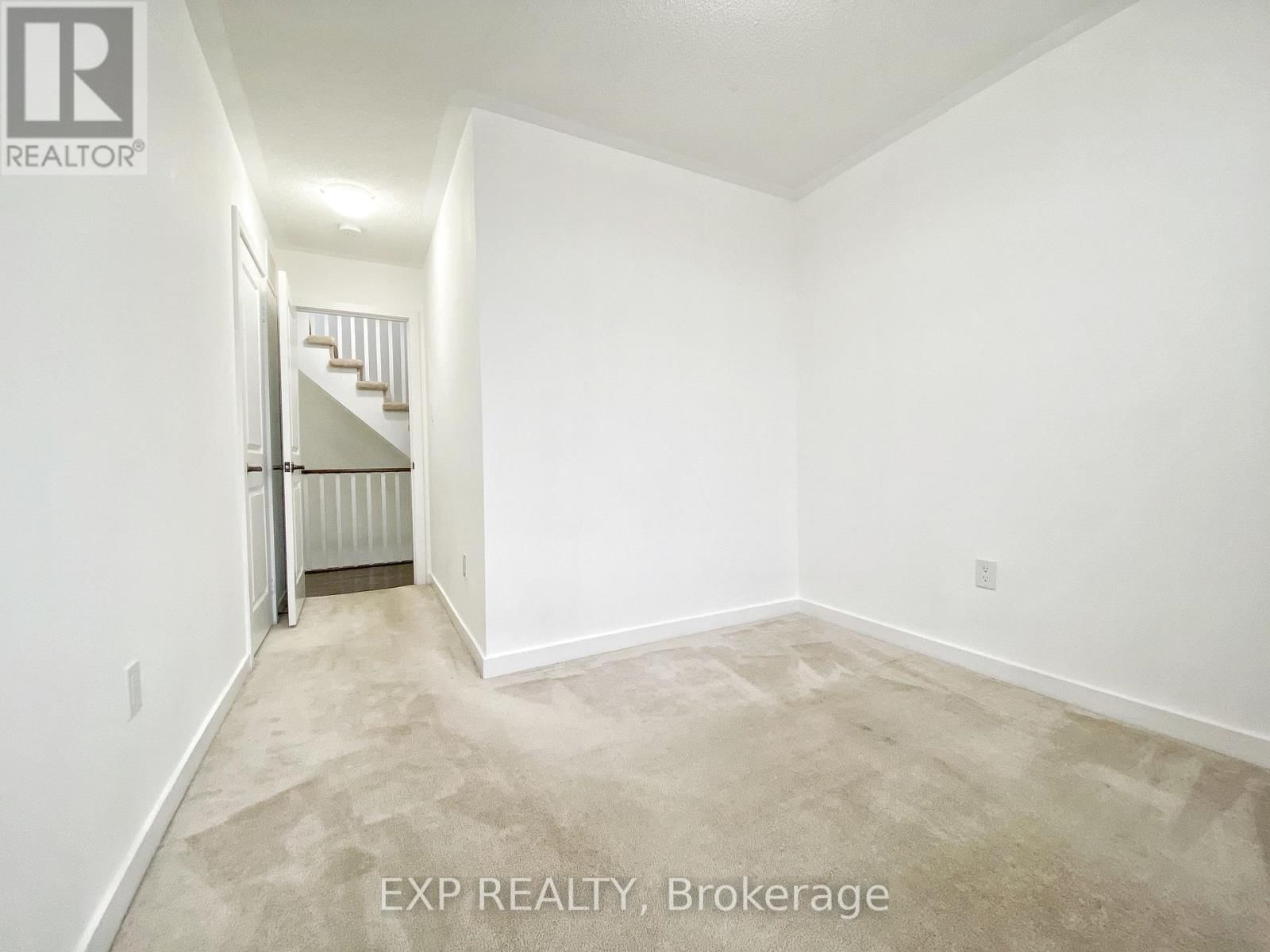 208 GLAD PARK AVENUE Image 26