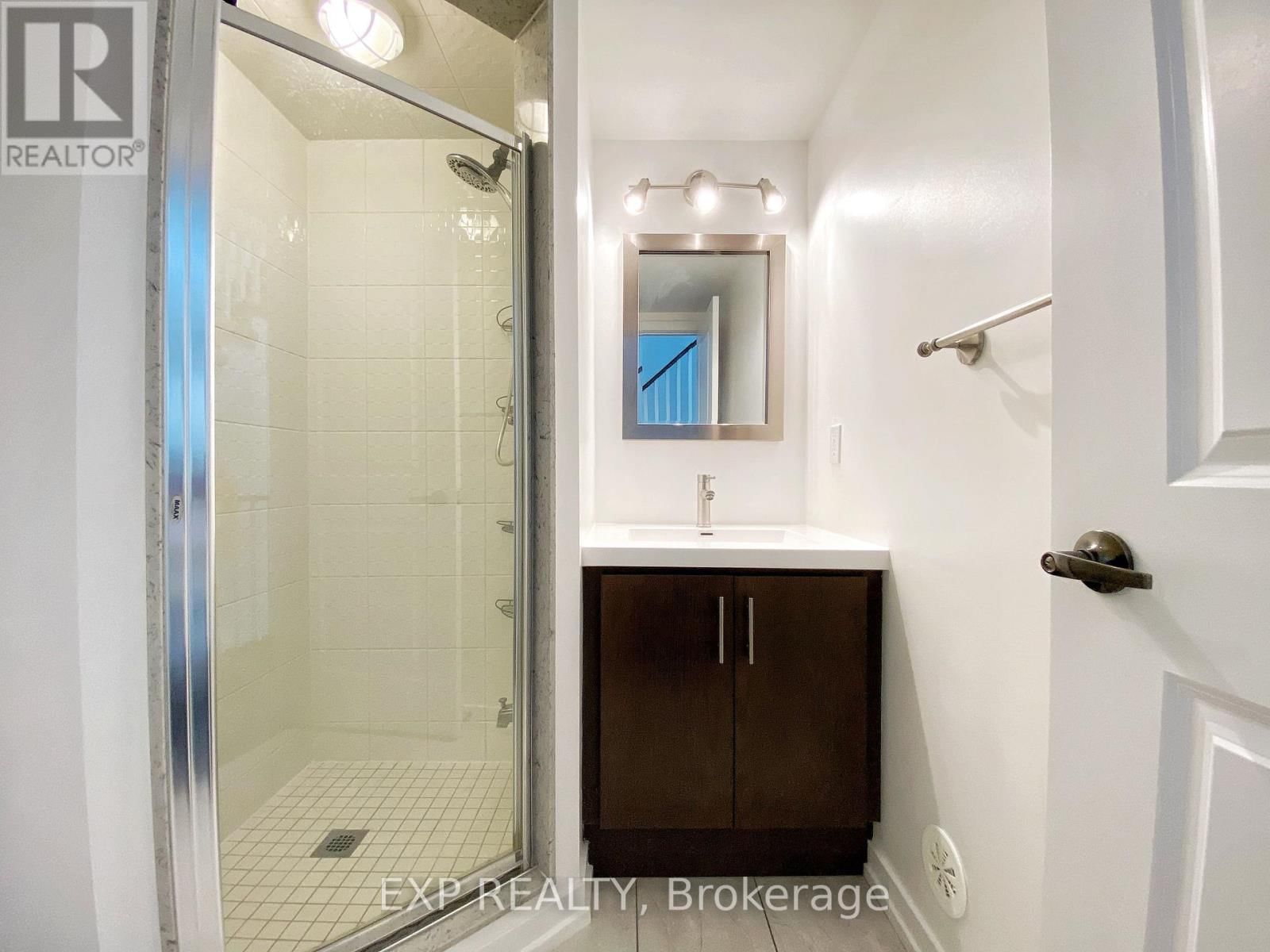 208 GLAD PARK AVENUE Image 27