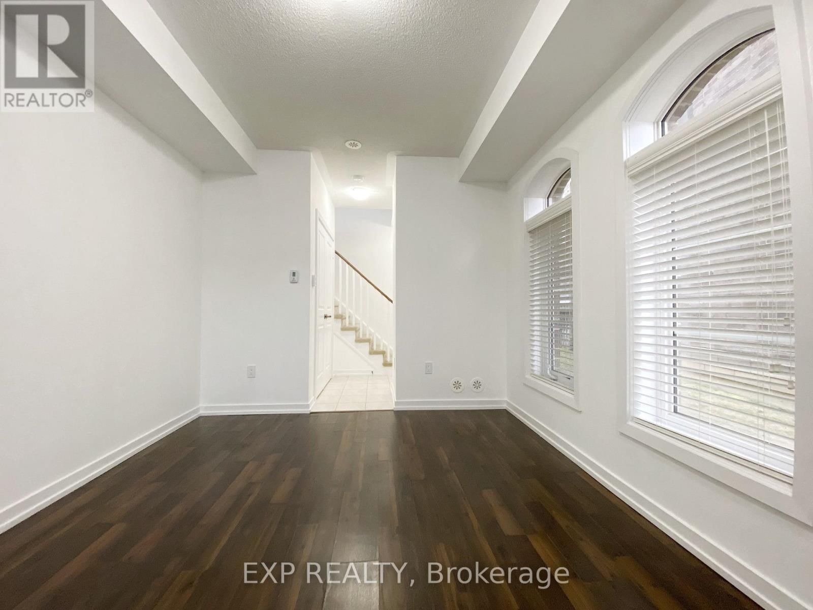 208 GLAD PARK AVENUE Image 4