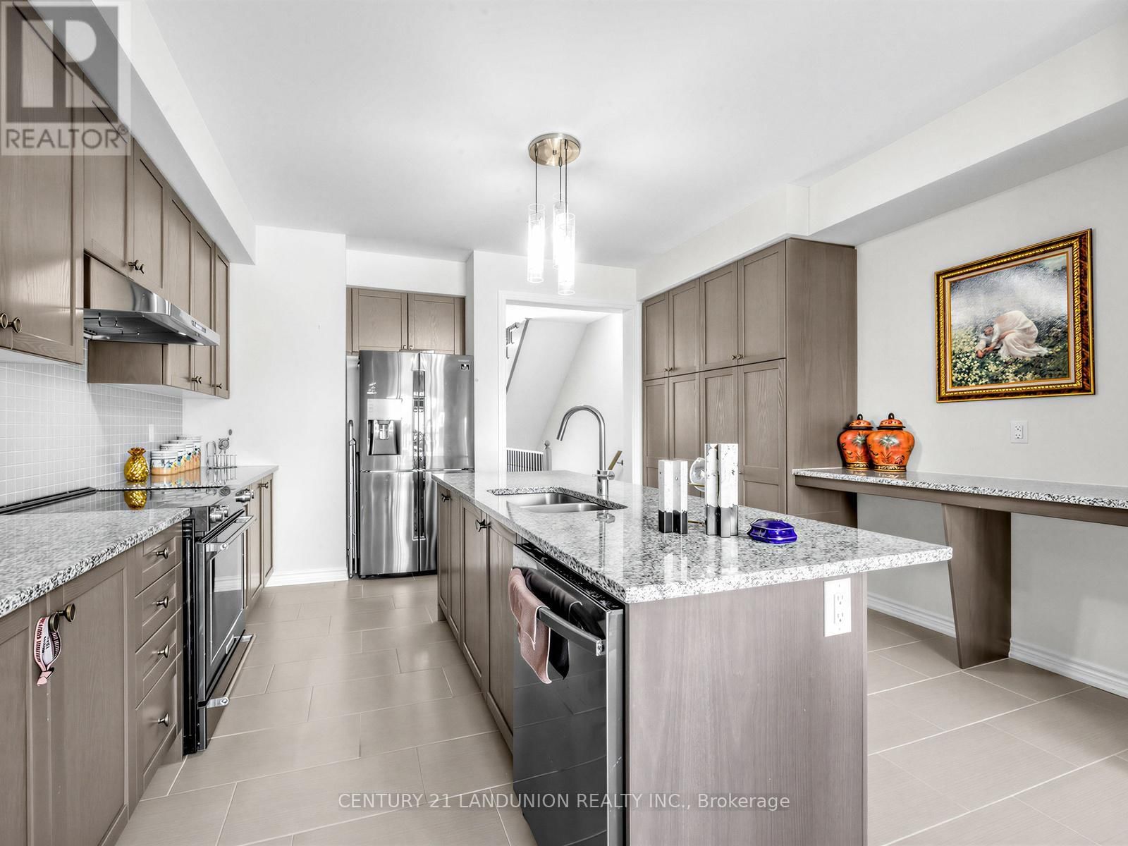 10941 VICTORIA SQUARE BOULEVARD Image 10