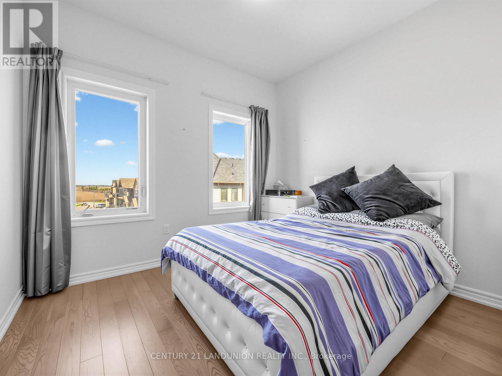 10941 VICTORIA SQUARE BOULEVARD Image 27