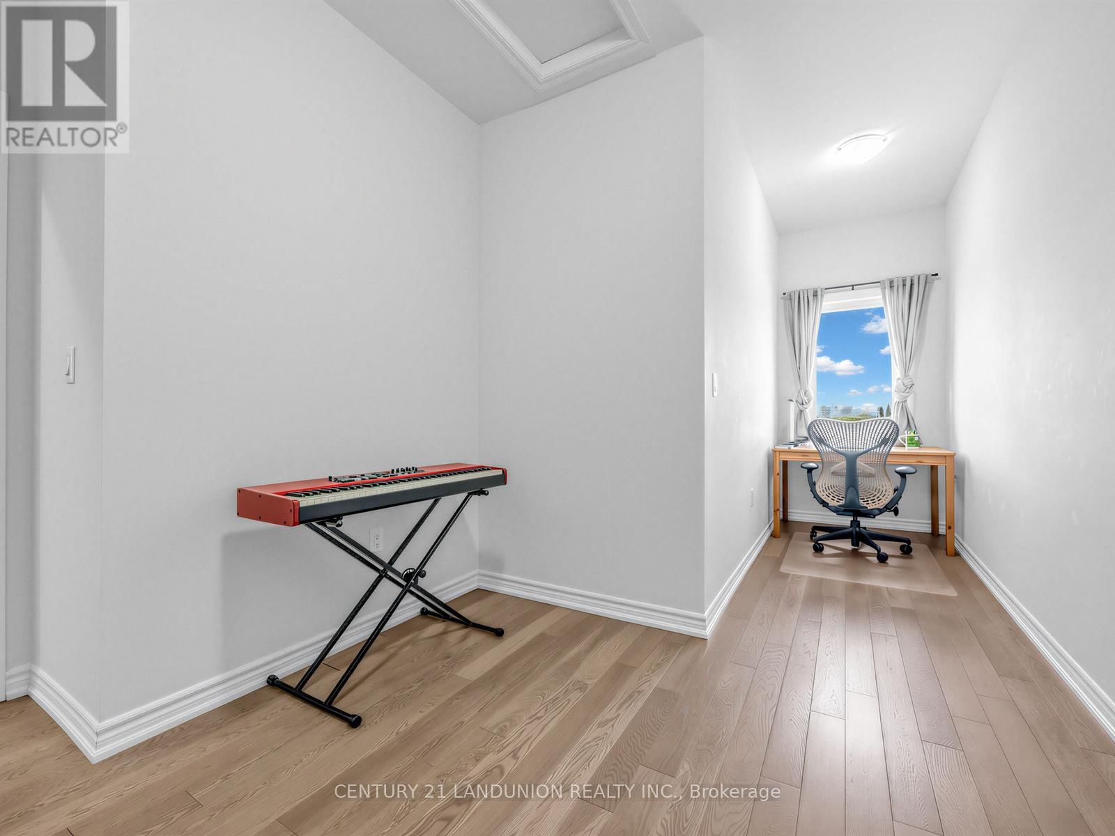 10941 VICTORIA SQUARE BOULEVARD Image 28