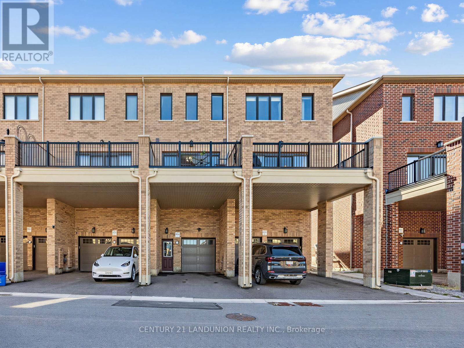 10941 VICTORIA SQUARE BOULEVARD Image 32