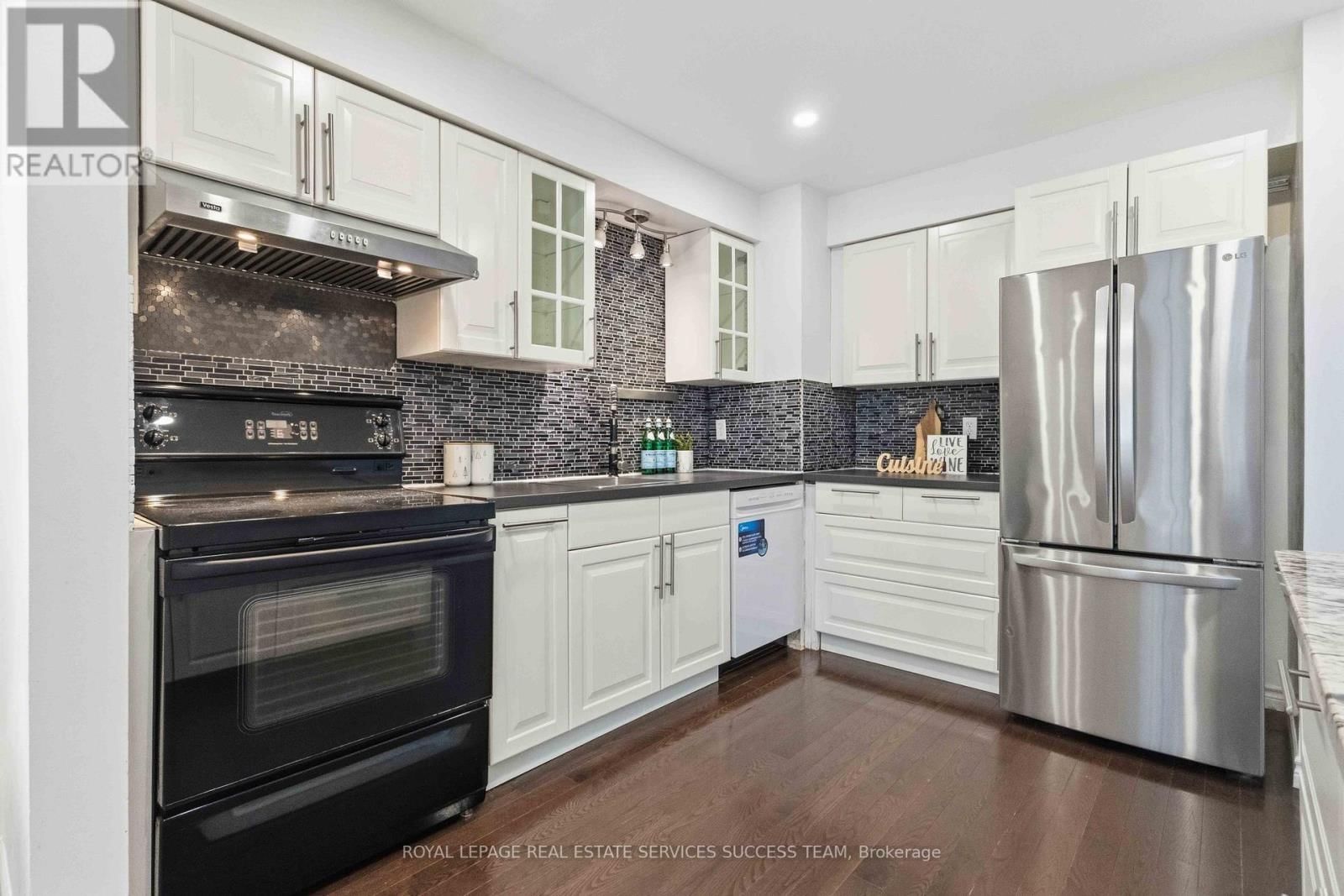 31 THATCHER'S MILL WAY Image 2