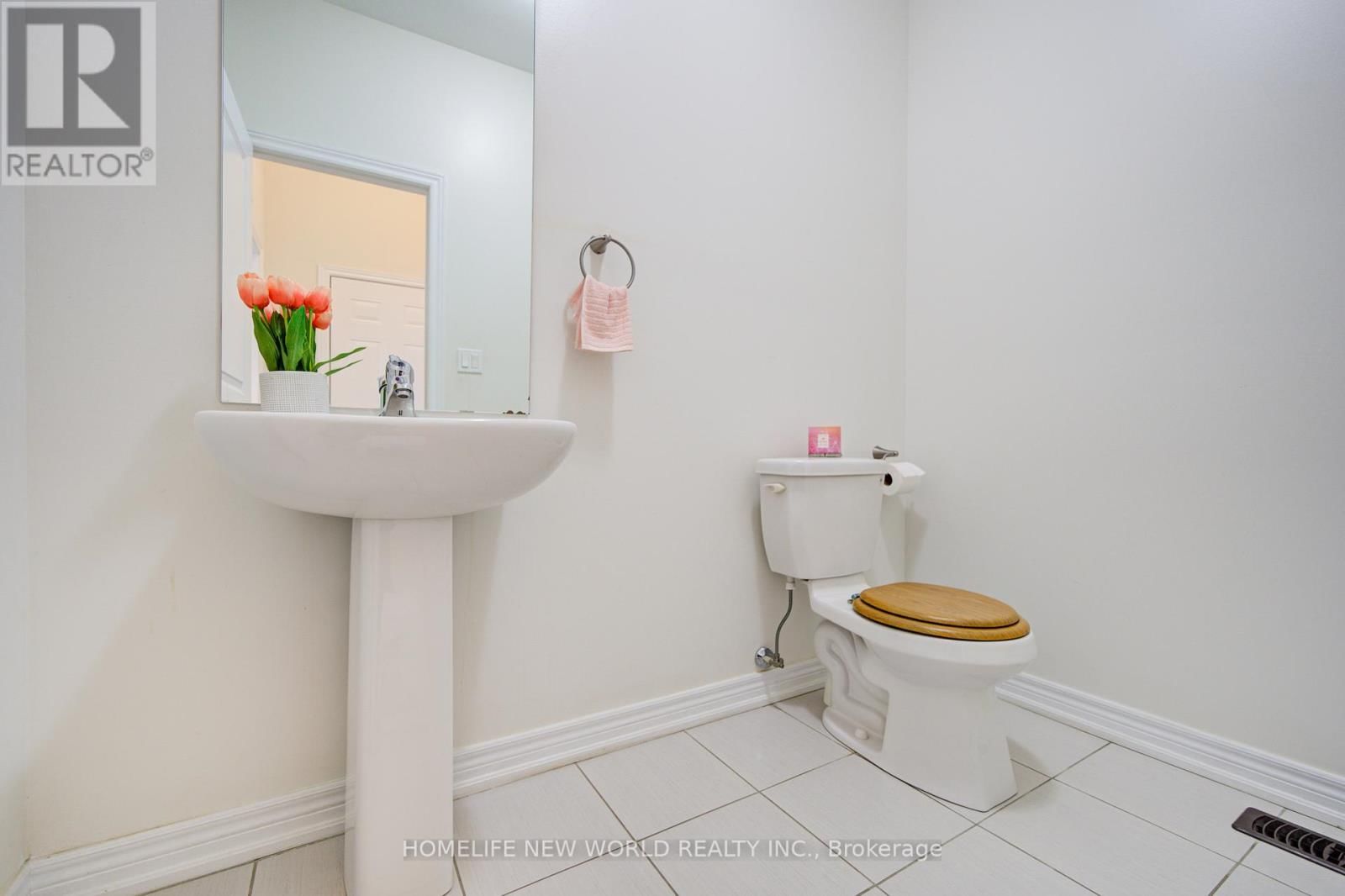 1 STILTON AVENUE Image 16