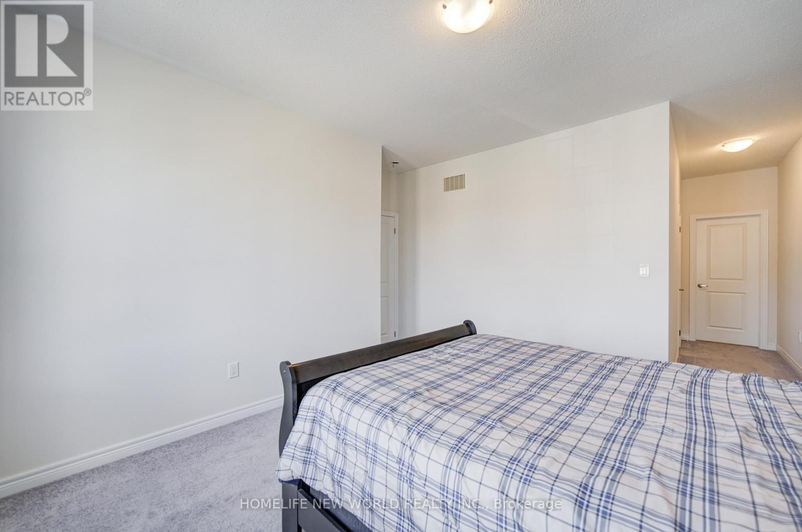 1 STILTON AVENUE Image 24