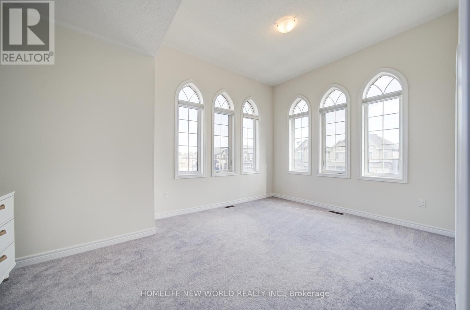 1 STILTON AVENUE Image 30