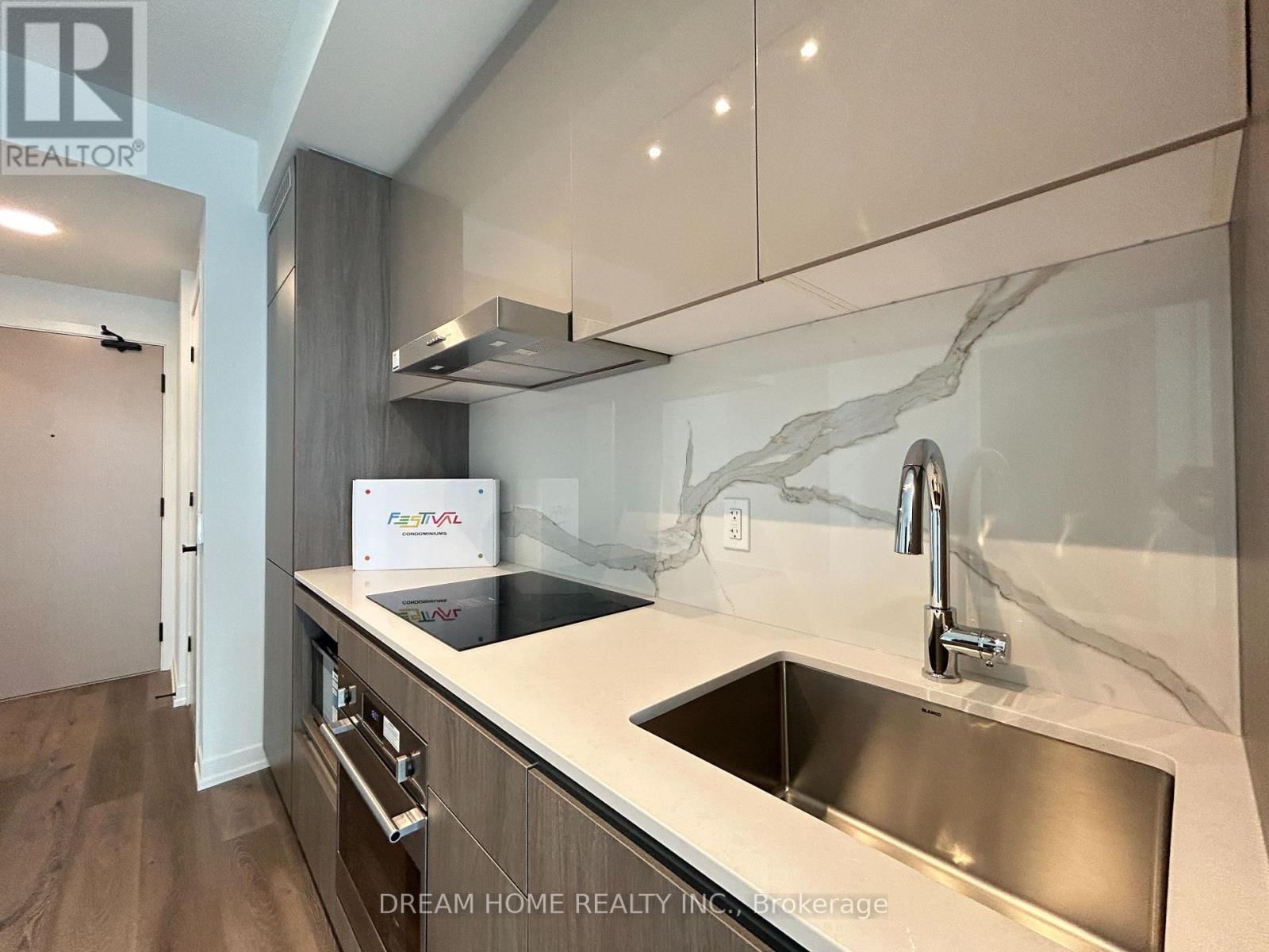 2902 - 28 INTERCHANGE STREET Image 5