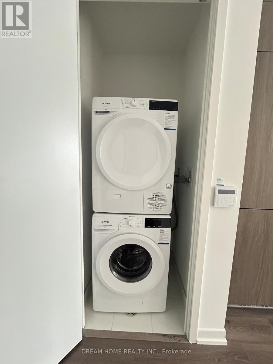 2902 - 28 INTERCHANGE STREET Image 8