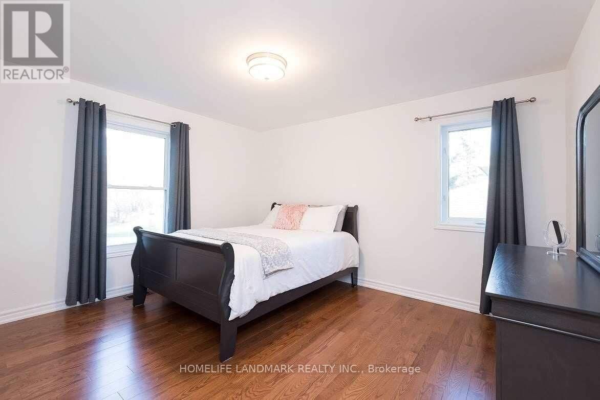 32 ELMVALE BOULEVARD Image 15