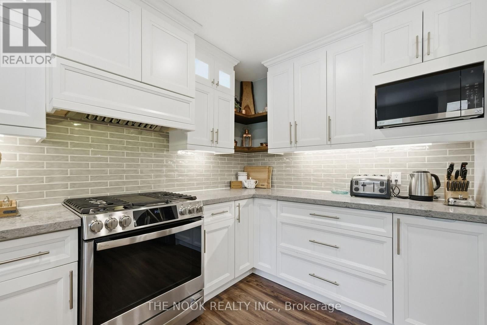 77 COOK DRIVE Image 13